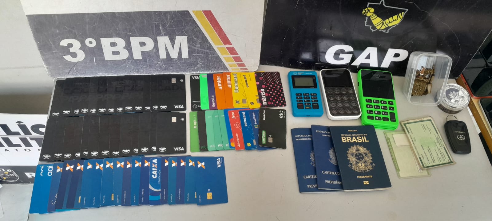 Polícia apreende 62 cartões e prende cinco por estelionato em Cuiabá