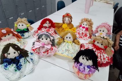 Oficina ensina confecção de bonecas de pano em Três Lagoas