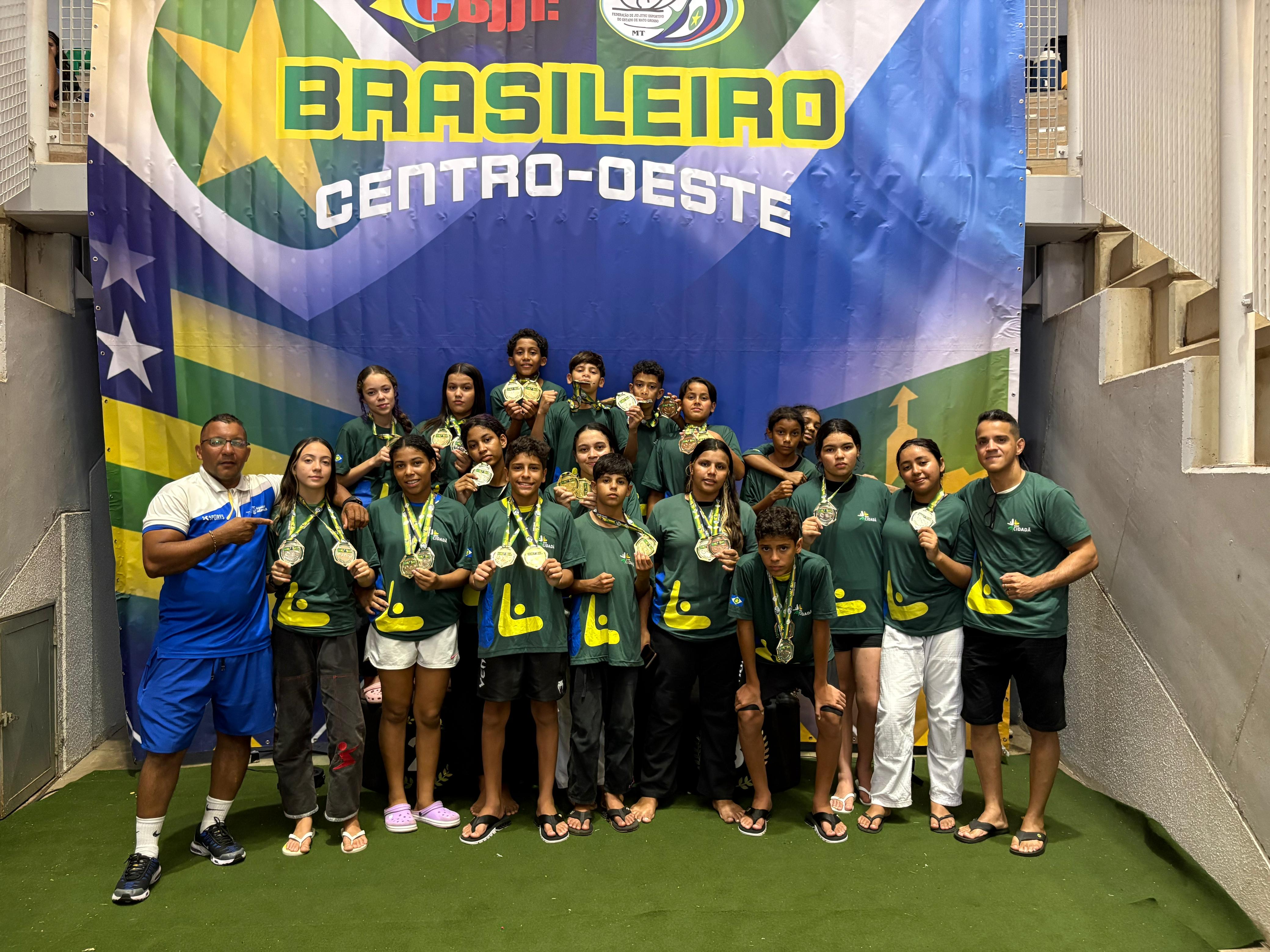 Rede Cidadã soma 29 medalhas em Campeonato Centro-Oeste de Jiu-Jitsu