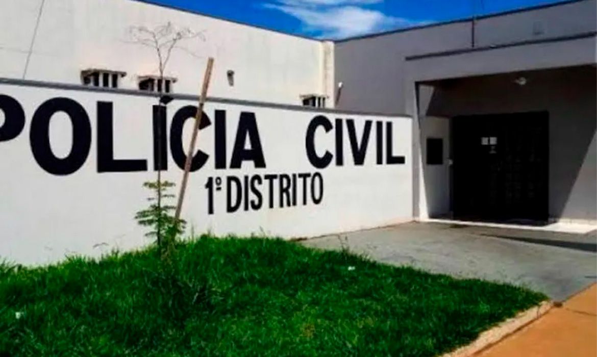 Abordagem da PM termina em tumulto, tiros de advertência e prisão por falsa identidade em Naviraí