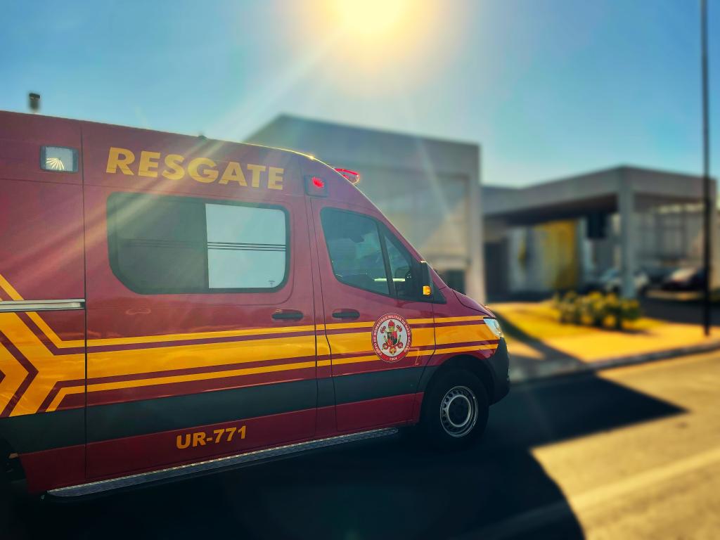 Bombeiros resgatam criança presa entre pilares de concreto em escola de Sorriso