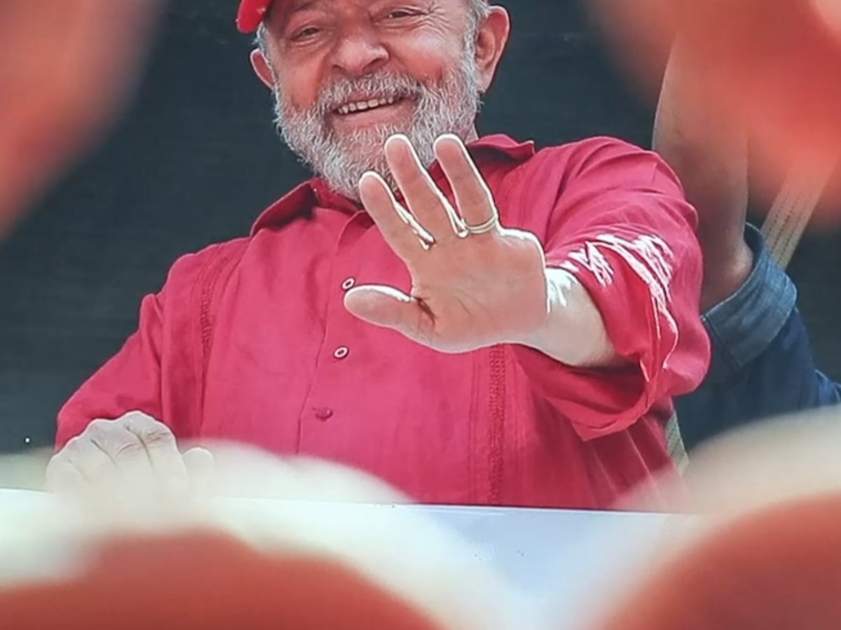 Lula agradece homenagem e reafirma compromisso com o Brasil melhor