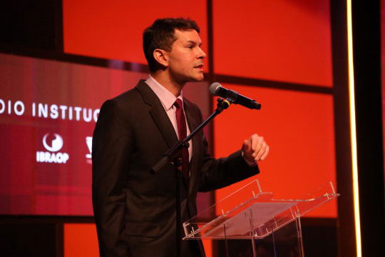 Conselheiro do TCE-MT defende responsabilidade no uso de IA durante encontro nacional