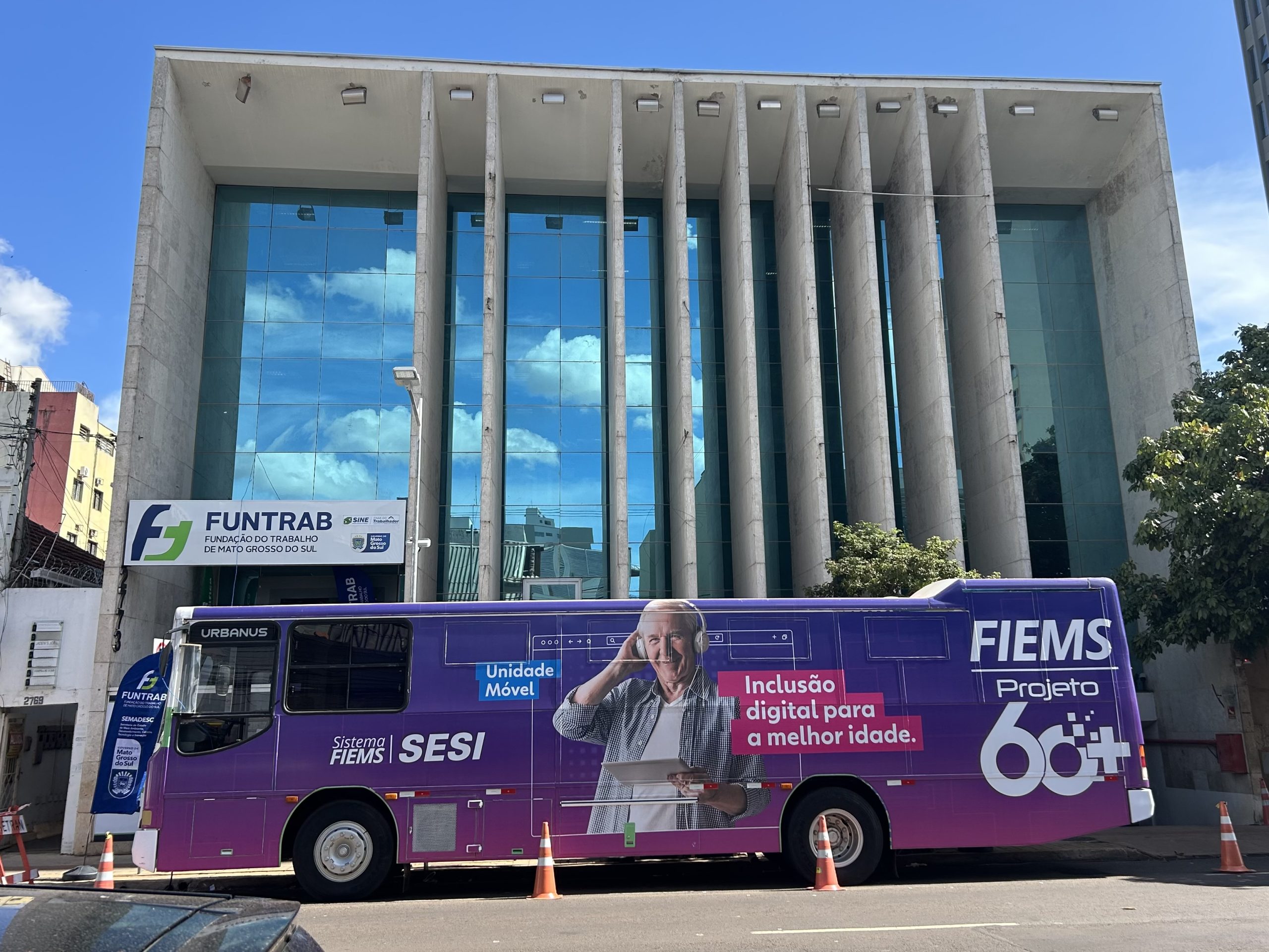 Funtrab realiza oficinas gratuitas de inclusão digital para idosos nesta quinta-feira