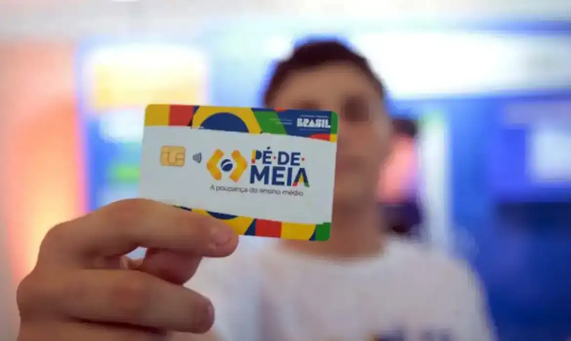 https://s3.us-east-005.backblazeb2.com/inferenciati-hmlg-inferenciacms-media/sites/logo/P-de-Meiapagaincentivosaalunosnascidosemsetembroeoutubro.png