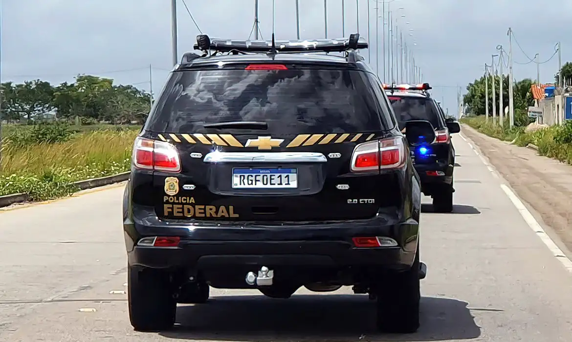 https://s3.us-east-005.backblazeb2.com/inferenciati-hmlg-inferenciacms-media/sites/logo/PFprendepoliciaismilitaresnoRioporenvolvimentocommilcias.png